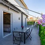 Coastal Nest Modern Seaside Escape Kalamata