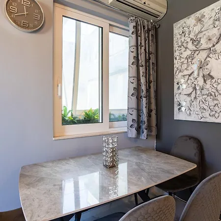 Διαμέρισμα Coastal Nest Modern Seaside Escape