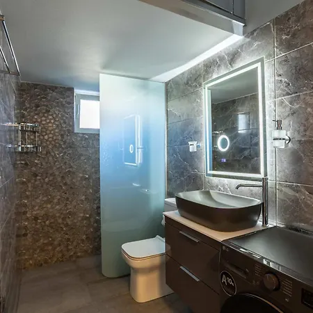 Coastal Nest Modern Seaside Escape