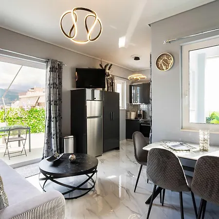 Coastal Nest Modern Seaside Escape Daire